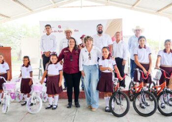 Lleva SEBIEN paquetes alimentarios y Comedor de Bienestar a familias de San Carlos