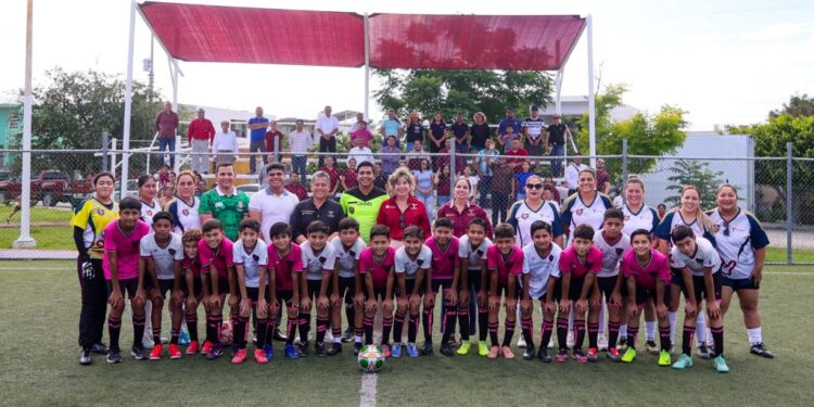 Reactiva SEBIEN cancha de futbol en el Parque Pajaritos
