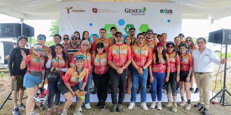 Participa SEDENER en rodada ciclista por el Día Mundial del Viento