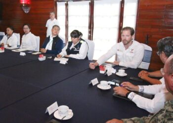 Coordinan acciones para atender mancha de hidrocarburo en el río Pánuco