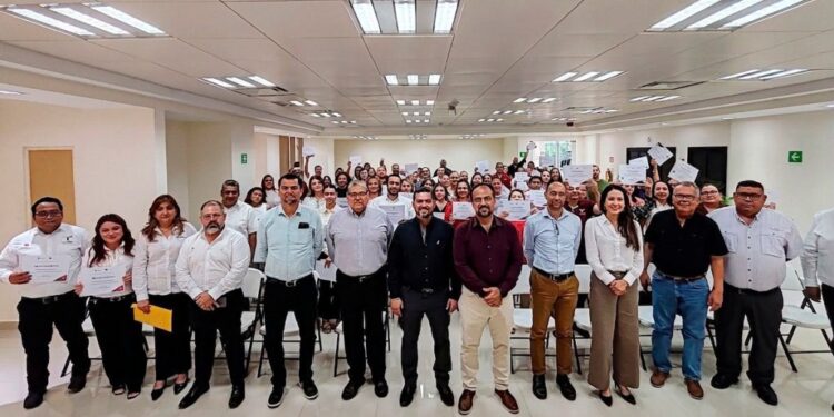 Desarrolla SET competencias tecnológicas en personal educativo