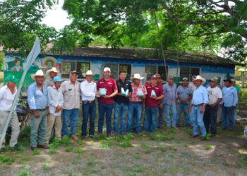 Protege trabajo coordinado a becerros recién nacidos del gusano barrenador