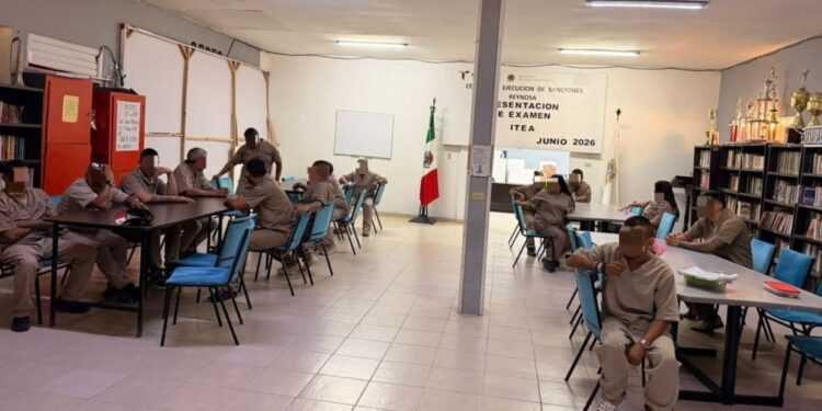 Presentan 28 PPLs exámenes de primaria y secundaria en CEDES Reynosa
