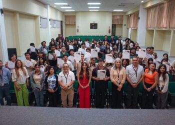 Respalda la UT Matamoros a estudiantes con becas para fortalecer permanencia escolar
