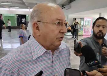 Reconocen gasolineros desabasto de magna; no se ha regularizado al 100%