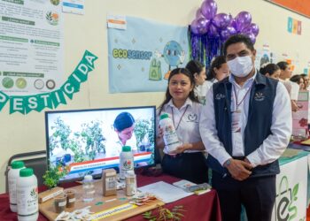 Desarrolla alumna de la UAT biopesticida que elimina plagas agrícolas