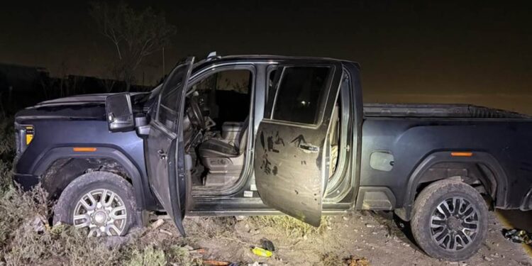 Ejército asegura vehículo blindado y arsenal en Matamoros