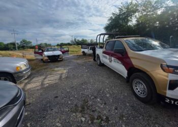 A través del Operativo Héroes Paisanos 2026, Guardia Estatal brinda apoyo a familia varada en carretera