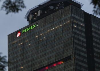 Concluye Pemex atención a fuga en ducto de combustóleo en Salina Cruz, Oaxaca