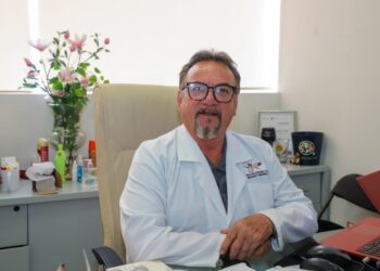 “Si tú no puedes, nosotros vamos”, llevan prevención del cáncer de mama a los centros laborales