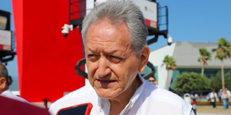 Garantiza Salud servicios médicos y vigilancia sanitaria durante vacaciones