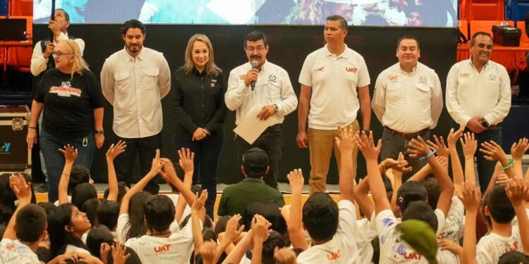 Clausura el rector Dámaso Anaya exitoso campamento infantil de la UAT