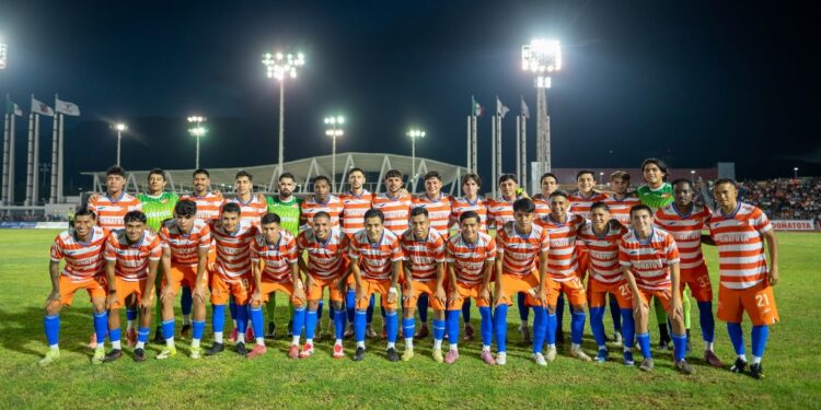 Correcaminos y Chivas regalan electrizante empate sin goles en el Marte R. Gómez