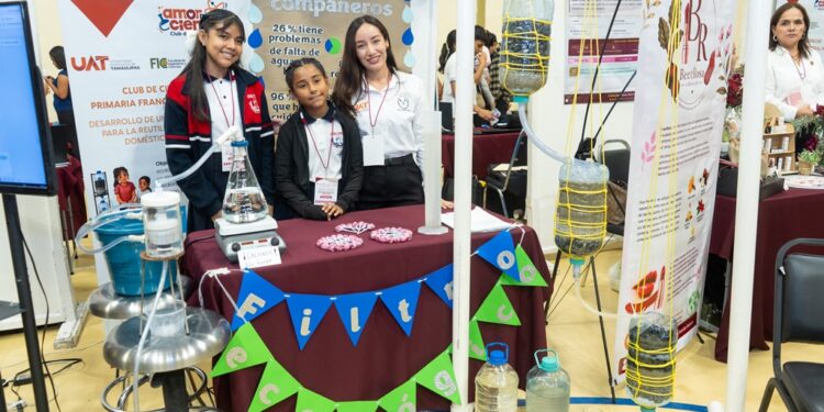 Con asesoría de la UAT alumnas de primaria crean filtro ecológico de agua