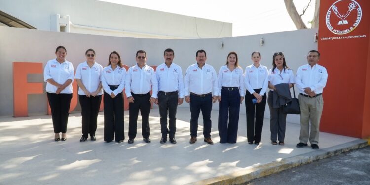 Rector de la UAT supervisa avances de obras de remodelación en la Facultad de Derecho Victoria