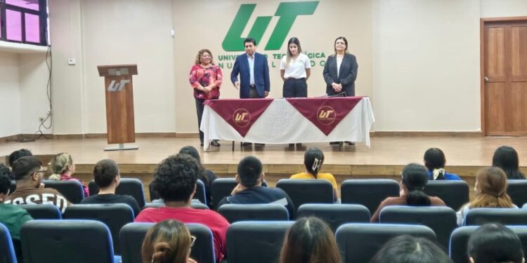 Respalda la UT Nuevo Laredo a estudiantes con becas