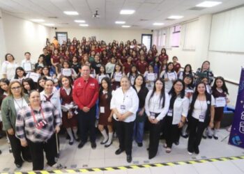 Inspira UTTN a más niñas a elegir carreras científicas y tecnológicas