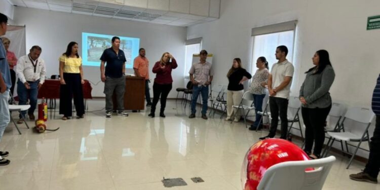 Refuerza STPS cultura de la prevención con capacitación en seguridad contra incendios para personal de COMAPA Victoria