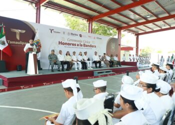 Arranca Américo ciclo escolar 2026-2027 con apoyos por más de 354 mdp para estudiantes