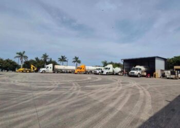 Aseguran casi 300 mil litros de presunto diésel en Altamira