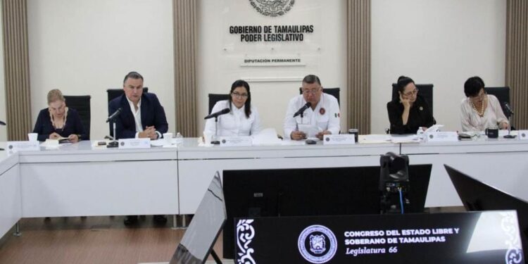 Brindan certeza a estudiantes en procesos de titulación y convocan a Sesión Extraordinaria