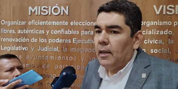 Estaría impedido Cabeza de Vaca para ser candidato