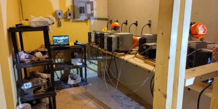 Aseguran ‘granja’ de criptomonedas en Camargo