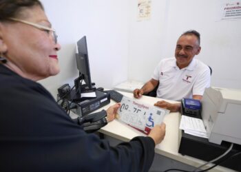 Facilita DIF Tamaulipas trámite de credencial y placas de circulación para personas con discapacidad