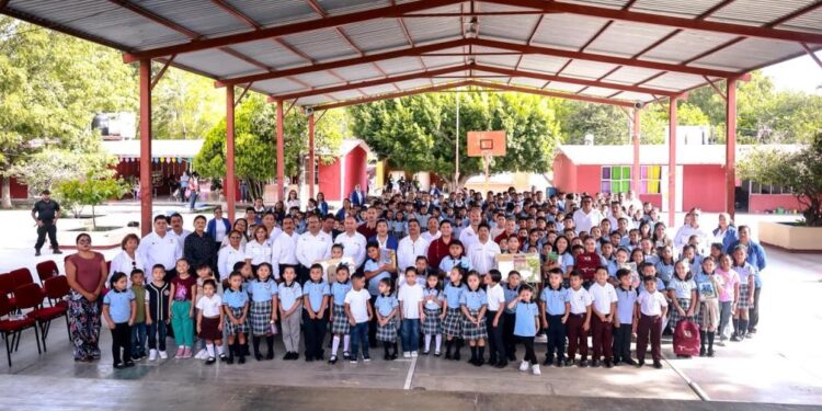 Inaugura titular del INJUVE inicio del Ciclo Escolar 2026-2027 en la Escuela “Nueva Revolución” de Jaumave