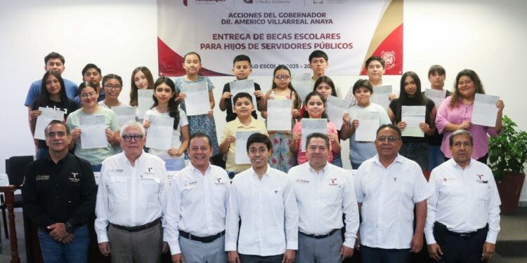 Respalda ITAVU esfuerzo académico de hijas e hijos de sus trabajadores