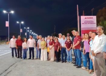Gobierno de Altamira ilumina Esteros con red solar y proyecta más kilómetros