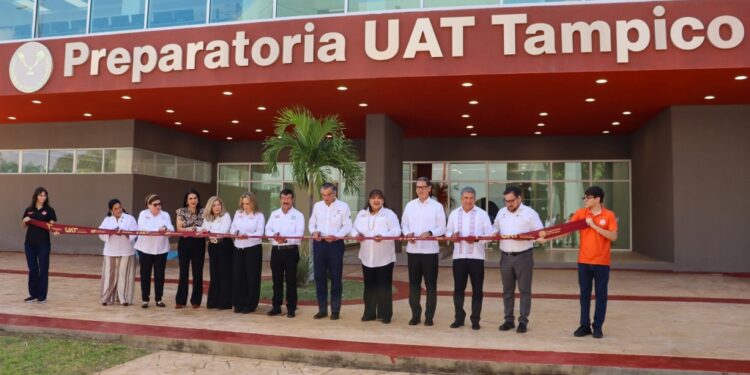 Reconoce Américo Villarreal calidad y pertinencia de la nueva Prepa UAT Tampico