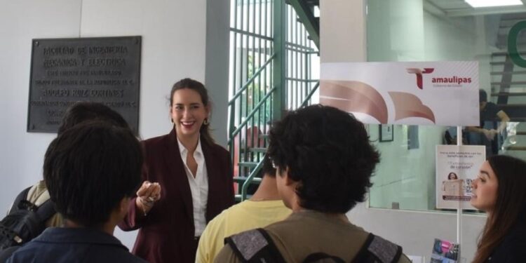 Acercan servicios de la Oficina de Representación a estudiantes tamaulipecos en Nuevo León