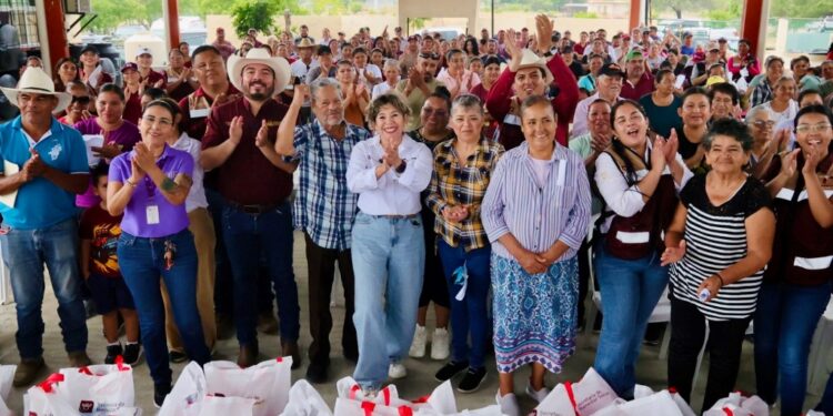 Entrega SEBIEN apoyos sociales en González