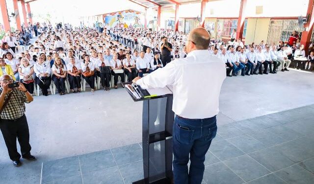 Encabeza el secretario general de Gobierno arranque del ciclo escolar 2026-2027 en Río Bravo