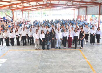 Refrenda secretario de Recursos Hidráulicos compromiso de Tamaulipas con la educación en Díaz Ordaz
