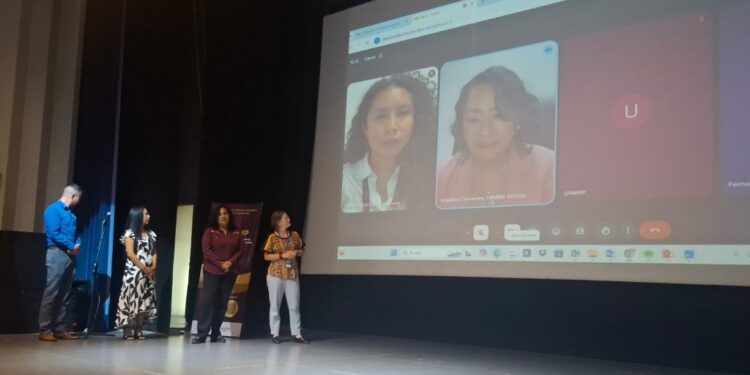 Fortalece DEMA capacitación para la atención de adolescentes migrante