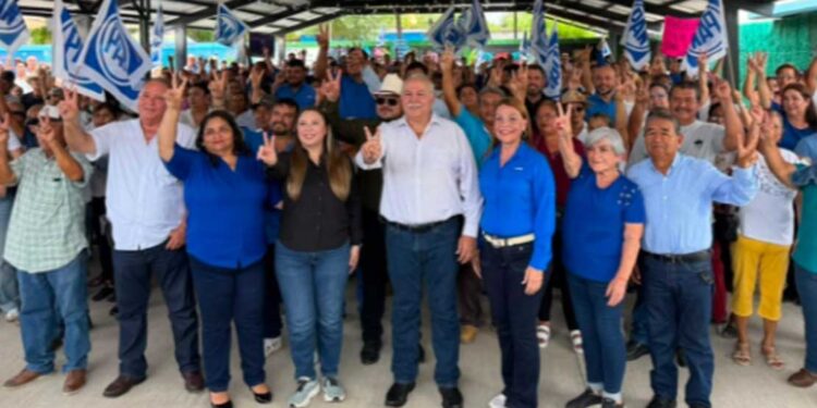 Gloria Garza y César Verástegui realizan gira de trabajo por los municipios de González y Aldama