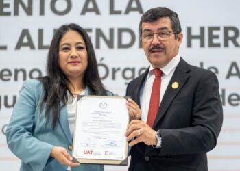Reconoce UAT trayectoria judicial de su distinguida egresada Xóchitl Almendra Hernández Torres