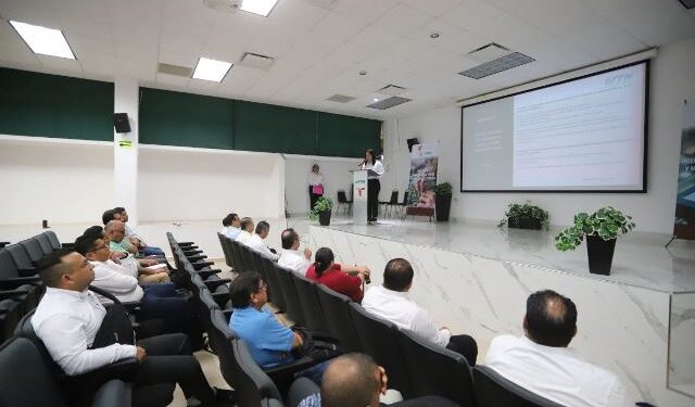 Fortalece UTTN a docentes mediante capacitación en semiconductores y microelectrónica