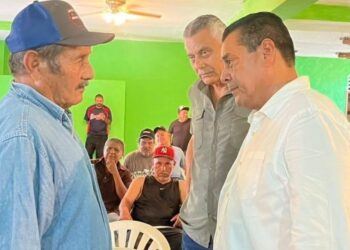“Carlos de Anda dialoga con Jornaleros de Nuevo Laredo”
