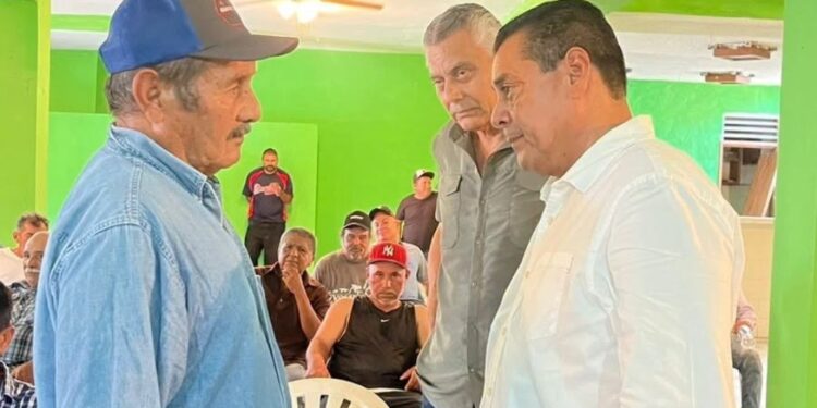 “Carlos de Anda dialoga con Jornaleros de Nuevo Laredo”