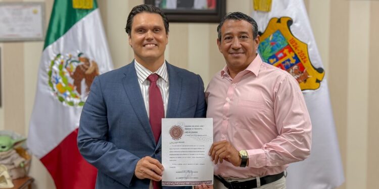 Designa Congreso nuevo titular de Comunicación Social