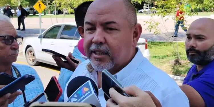 No me han bajado de la contienda, sigo en las encuestas: Luis García