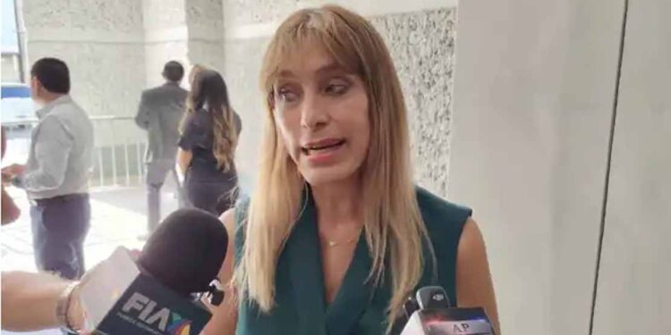 Ordena Maki a Manuel Muñoz orquestar golpeteo contra Magaly Deandar