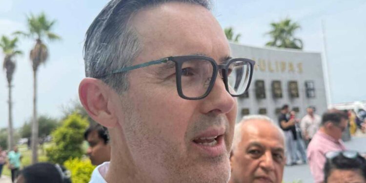 Reconoce JR relación con Carmona tras revelarse mensajes de WhatsApp