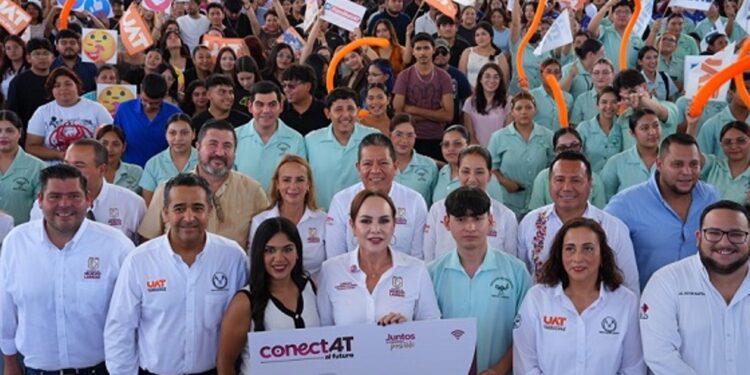 Carmen Lilia Marca Precedente en Tamaulipas con CONÉCTA: Conectividad Móvil Gratuita Para 10 Mil Universitarios
