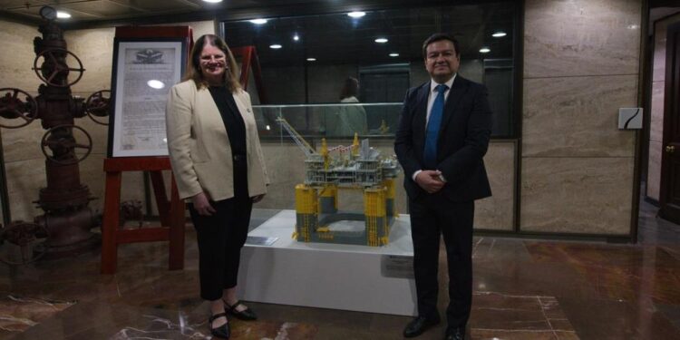 Suscriben Pemex y Woodside Energy Memorando de Entendimiento para fortalecer la cooperación en exploración y producción de hidrocarburos