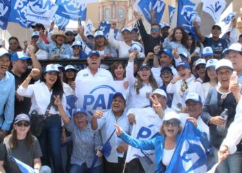 Recorren líderes panistas municipios del Estado