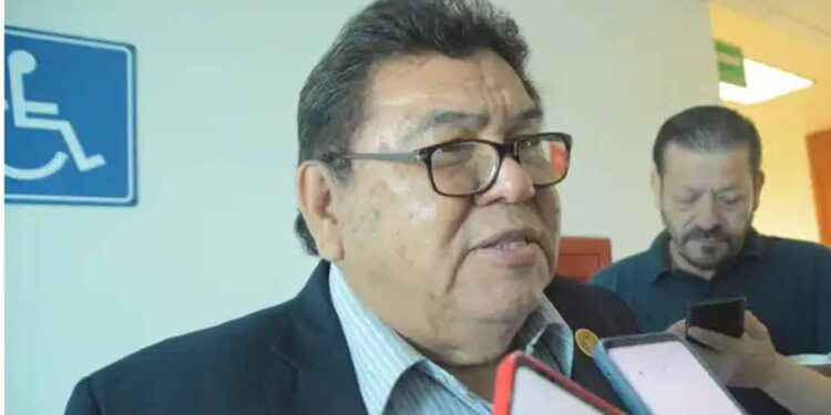 Más plazas para especialistas, pero el déficit aún persiste: Alberto Moctezuma
